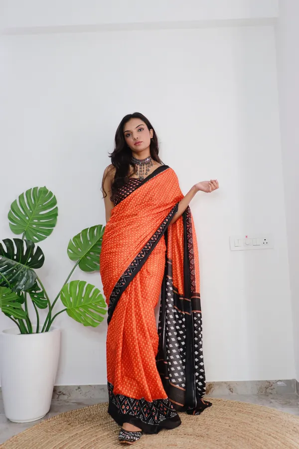 HANDICRAFT_WOMEN'S_Ikkat_PRINT_PURE_SOFT_COTTON_SAREE_WITH_BLOUSE_PIECE_With_Blouse_Piece